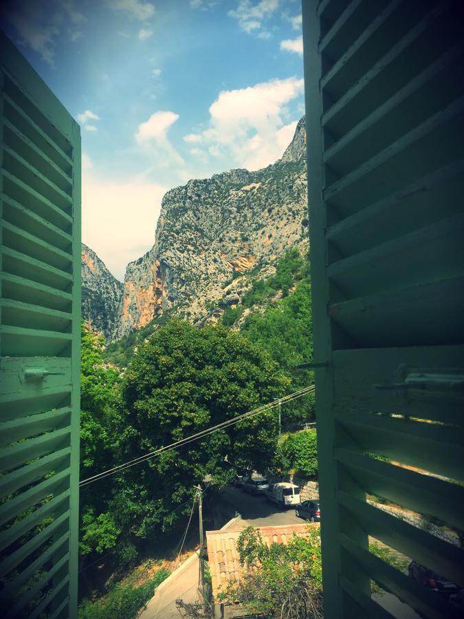 Auberge De Calendal Ξενοδοχείο Aiglun  Εξωτερικό φωτογραφία